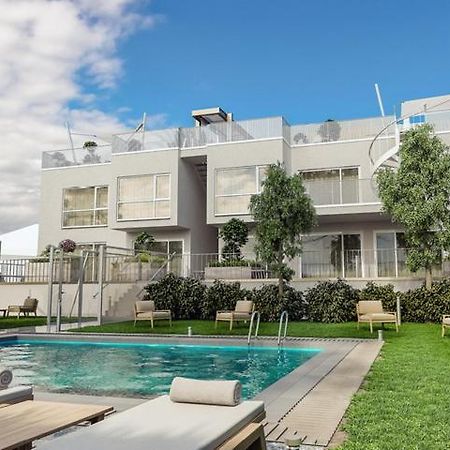 Balcony/Pool/Free Parking Garage Studio Wina Bagian luar foto