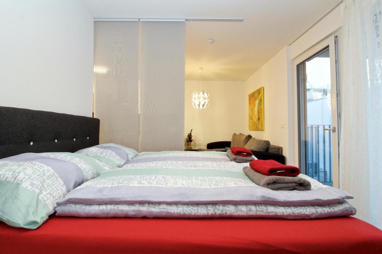 Balcony/Pool/Free Parking Garage Studio Wina Bagian luar foto